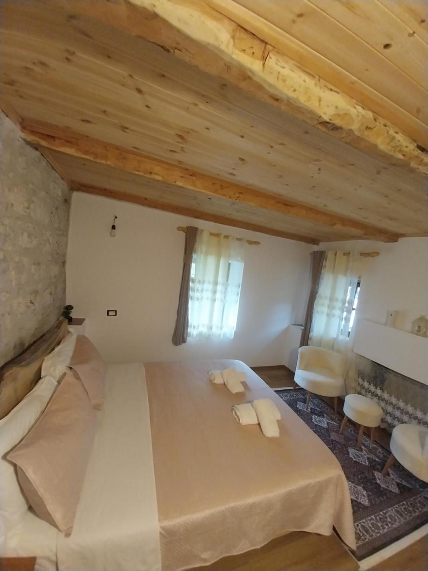 Guesthouse Dritan Tethorja Theth Kamer foto